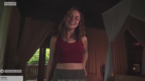 Snapshot of ohmymojo chatting on 03/01/26, 08:05 Mo online show from 03/01/26, 08:05