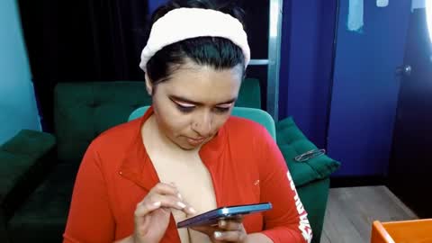 Snapshot of ohmysqueak chatting on 04/17/26, 11:02 ohmysqueak online show from 04/17/26, 11:02