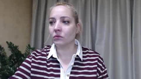 Mari online show from 12/15/25, 06:56