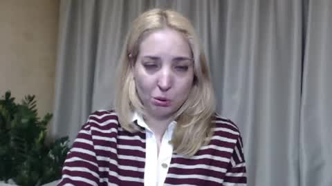 Mari online show from 05/13/26, 04:59