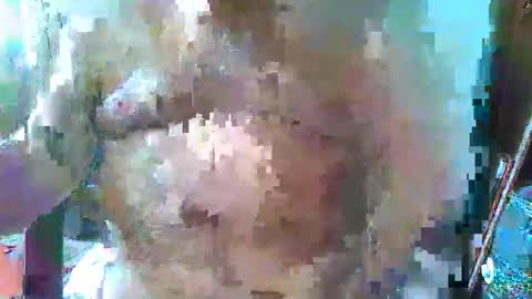 Snapshot of oily27 chatting on 10/27/25, 08:40 William online show from 10/27/25, 08:40