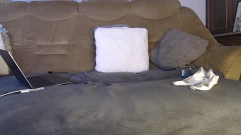 Snapshot of okayletschill chatting on 02/08/25, 11:24 okayletschill online show from 02/08/25, 11:24