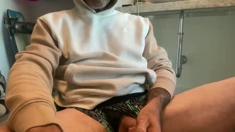 Snapshot of oki42 chatting on 01/21/25, 03:54 oki42 online show from 01/21/25, 03:54