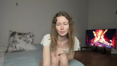 Snapshot of oksanafedorova chatting on 05/10/26, 06:46 Welcome to my fans page online show from 05/10/26, 06:46