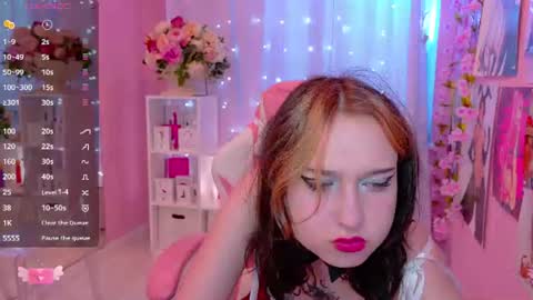 Snapshot of oksi_koxy chatting on 07/04/26, 12:11 Karolina online show from 07/04/26, 12:11