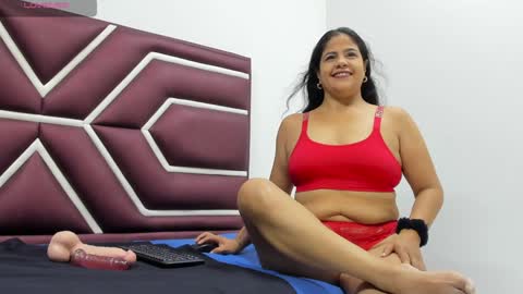 Olaia  online show from 01/14/25, 12:24