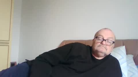 Snapshot of old_fkrr_ chatting on 12/20/25, 11:28 old_fkrr_ online show from 12/20/25, 11:28