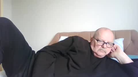 Snapshot of old_fkrr_ chatting on 01/13/26, 11:59 old_fkrr_ online show from 01/13/26, 11:59