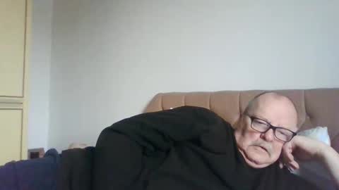 Snapshot of old_fkrr_ chatting on 02/06/26, 01:25 old_fkrr_ online show from 02/06/26, 01:25