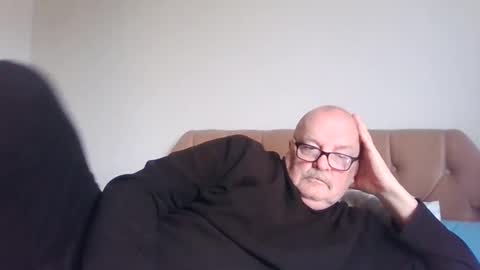 Snapshot of old_fkrr_ chatting on 02/19/26, 11:39 old_fkrr_ online show from 02/19/26, 11:39