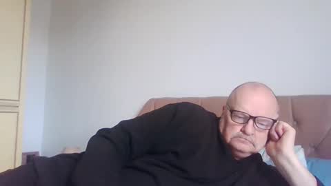 Snapshot of old_fkrr_ chatting on 02/23/26, 12:13 old_fkrr_ online show from 02/23/26, 12:13