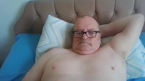 Snapshot of old_fkrr_ chatting on 03/11/26, 10:21 old_fkrr_ online show from 03/11/26, 10:21