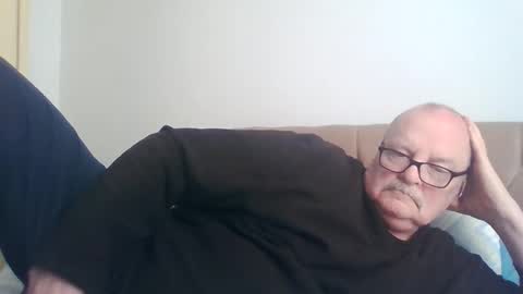 Snapshot of old_fkrr_ chatting on 03/15/26, 04:02 old_fkrr_ online show from 03/15/26, 04:02