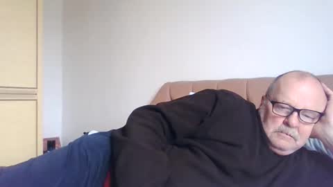 Snapshot of old_fkrr_ chatting on 03/23/26, 10:30 old_fkrr_ online show from 03/23/26, 10:30