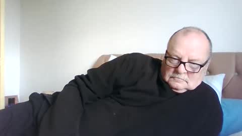 Snapshot of old_fkrr_ chatting on 03/27/26, 01:11 old_fkrr_ online show from 03/27/26, 01:11