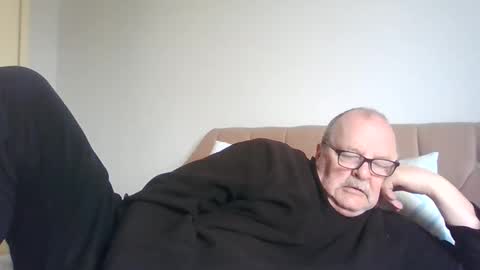 Snapshot of old_fkrr_ chatting on 03/29/26, 10:37 old_fkrr_ online show from 03/29/26, 10:37