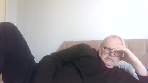 Snapshot of old_fkrr_ chatting on 03/31/26, 10:37 old_fkrr_ online show from 03/31/26, 10:37