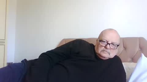 Snapshot of old_fkrr_ chatting on 04/19/26, 09:08 old_fkrr_ online show from 04/19/26, 09:08