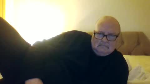 Snapshot of old_fkrr_ chatting on 04/28/26, 01:48 old_fkrr_ online show from 04/28/26, 01:48