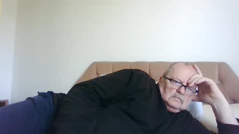 Snapshot of old_fkrr_ chatting on 05/08/26, 09:14 old_fkrr_ online show from 05/08/26, 09:14