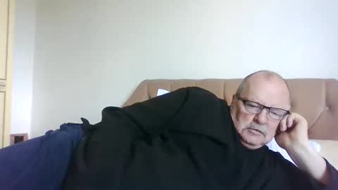 Snapshot of old_fkrr_ chatting on 05/10/26, 09:03 old_fkrr_ online show from 05/10/26, 09:03