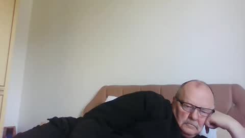 Snapshot of old_fkrr_ chatting on 05/14/26, 08:54 old_fkrr_ online show from 05/14/26, 08:54