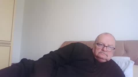 Snapshot of old_fkrr_ chatting on 05/16/26, 10:36 old_fkrr_ online show from 05/16/26, 10:36