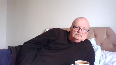 Snapshot of old_fkrr_ chatting on 06/11/26, 10:35 old_fkrr_ online show from 06/11/26, 10:35