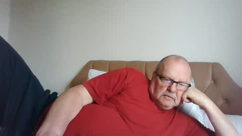 Snapshot of old_fkrr_ chatting on 06/14/26, 09:44 old_fkrr_ online show from 06/14/26, 09:44
