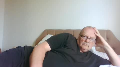Snapshot of old_fkrr_ chatting on 06/18/26, 07:41 old_fkrr_ online show from 06/18/26, 07:41