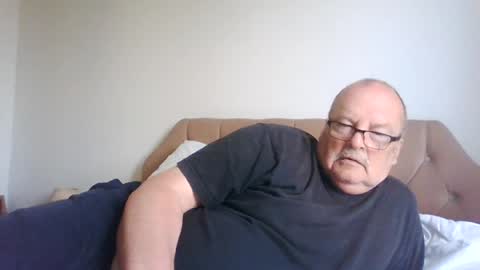 Snapshot of old_fkrr_ chatting on 06/18/26, 09:14 old_fkrr_ online show from 06/18/26, 09:14