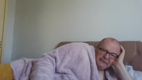 Snapshot of old_fkrr_ chatting on 06/24/26, 10:58 old_fkrr_ online show from 06/24/26, 10:58