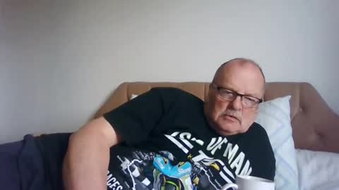 Snapshot of old_fkrr_ chatting on 06/29/26, 10:15 old_fkrr_ online show from 06/29/26, 10:15