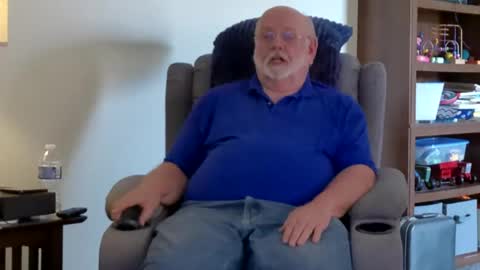 old_guy111 online show from 06/19/26, 07:17