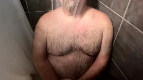 Snapshot of oldbones2 chatting on 09/15/25, 01:05 oldbones2 online show from 09/15/25, 01:05