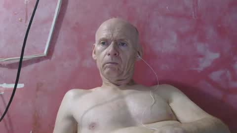 Snapshot of oldbuthorny62 chatting on 06/18/26, 04:35 oldbuthorny62 online show from 06/18/26, 04:35