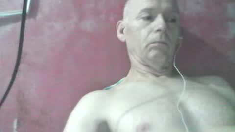 Snapshot of oldbuthorny62 chatting on 06/21/26, 02:25 oldbuthorny62 online show from 06/21/26, 02:25