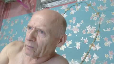 Snapshot of oldbuthorny62 chatting on 06/23/26, 12:25 oldbuthorny62 online show from 06/23/26, 12:25