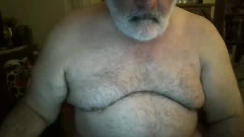 Snapshot of oldcockforyngladies chatting on 01/18/25, 10:39 oldcockforyngladies online show from 01/18/25, 10:39