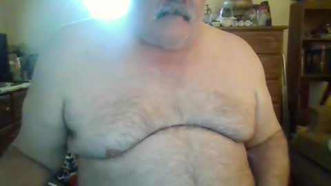 Snapshot of oldcockforyngladies chatting on 02/27/25, 06:31 oldcockforyngladies online show from 02/27/25, 06:31