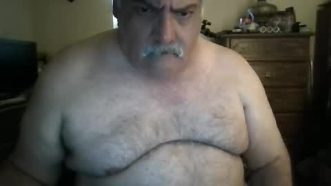 Snapshot of oldcockforyngladies chatting on 03/22/26, 11:35 oldcockforyngladies online show from 03/22/26, 11:35