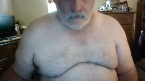 Snapshot of oldcockforyngladies chatting on 06/20/26, 11:13 oldcockforyngladies online show from 06/20/26, 11:13