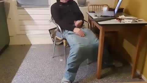 Snapshot of oldersagger chatting on 01/12/25, 04:18 oldersagger online show from 01/12/25, 04:18