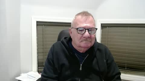 Snapshot of oldguybigd chatting on 04/14/26, 03:23 oldguybigd online show from 04/14/26, 03:23
