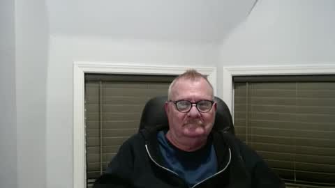 Snapshot of oldguybigd chatting on 04/15/26, 03:24 oldguybigd online show from 04/15/26, 03:24