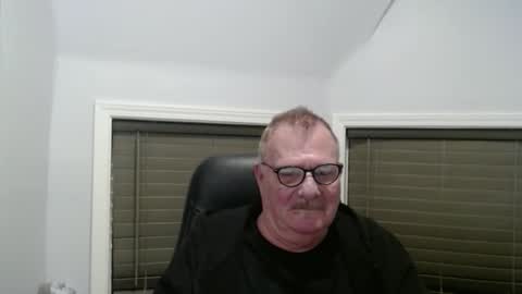 Snapshot of oldguybigd chatting on 04/28/26, 03:11 oldguybigd online show from 04/28/26, 03:11