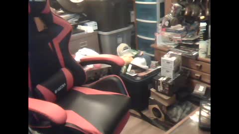 Snapshot of oldman196262 chatting on 09/15/25, 02:39 oldman196262 online show from 09/15/25, 02:39