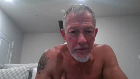Snapshot of oldmanmeataz chatting on 05/16/26, 02:19 oldmanmeataz online show from 05/16/26, 02:19