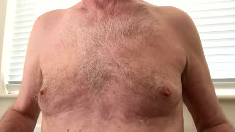 Snapshot of oldrowley chatting on 10/03/25, 01:41 Mike online show from 10/03/25, 01:41