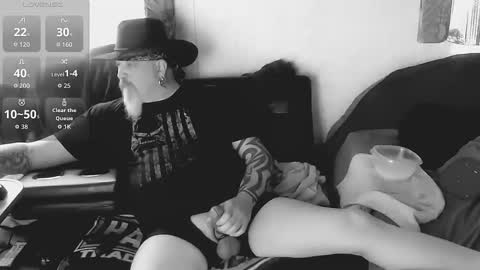 Snapshot of oldskoolll chatting on 03/09/26, 08:57 oldskoolll online show from 03/09/26, 08:57